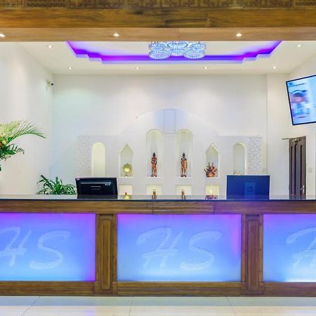Hotel Sapphire Mombasa Esterno foto