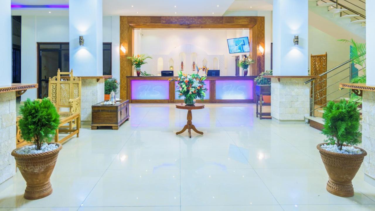 Hotel Sapphire Mombasa Esterno foto