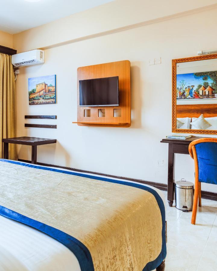 Hotel Sapphire Mombasa Esterno foto
