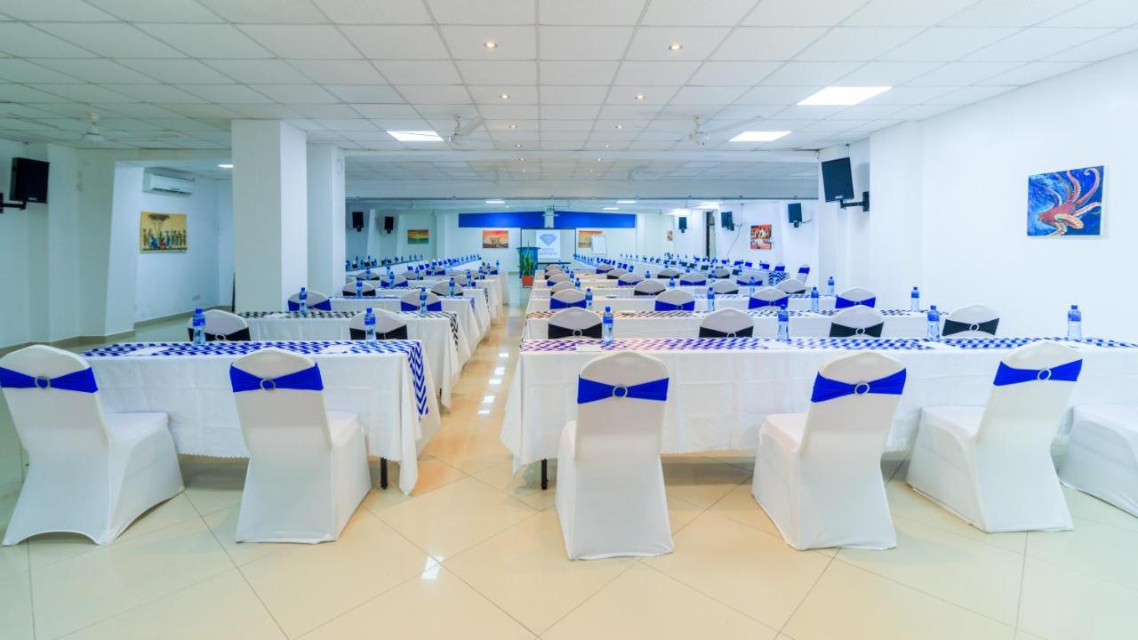 Hotel Sapphire Mombasa Esterno foto