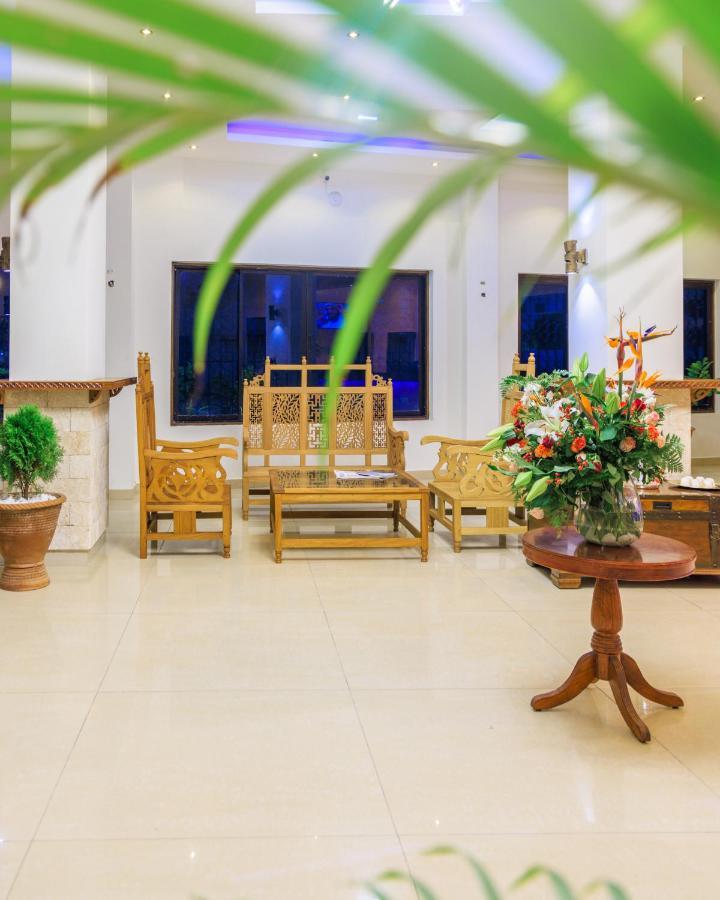 Hotel Sapphire Mombasa Esterno foto