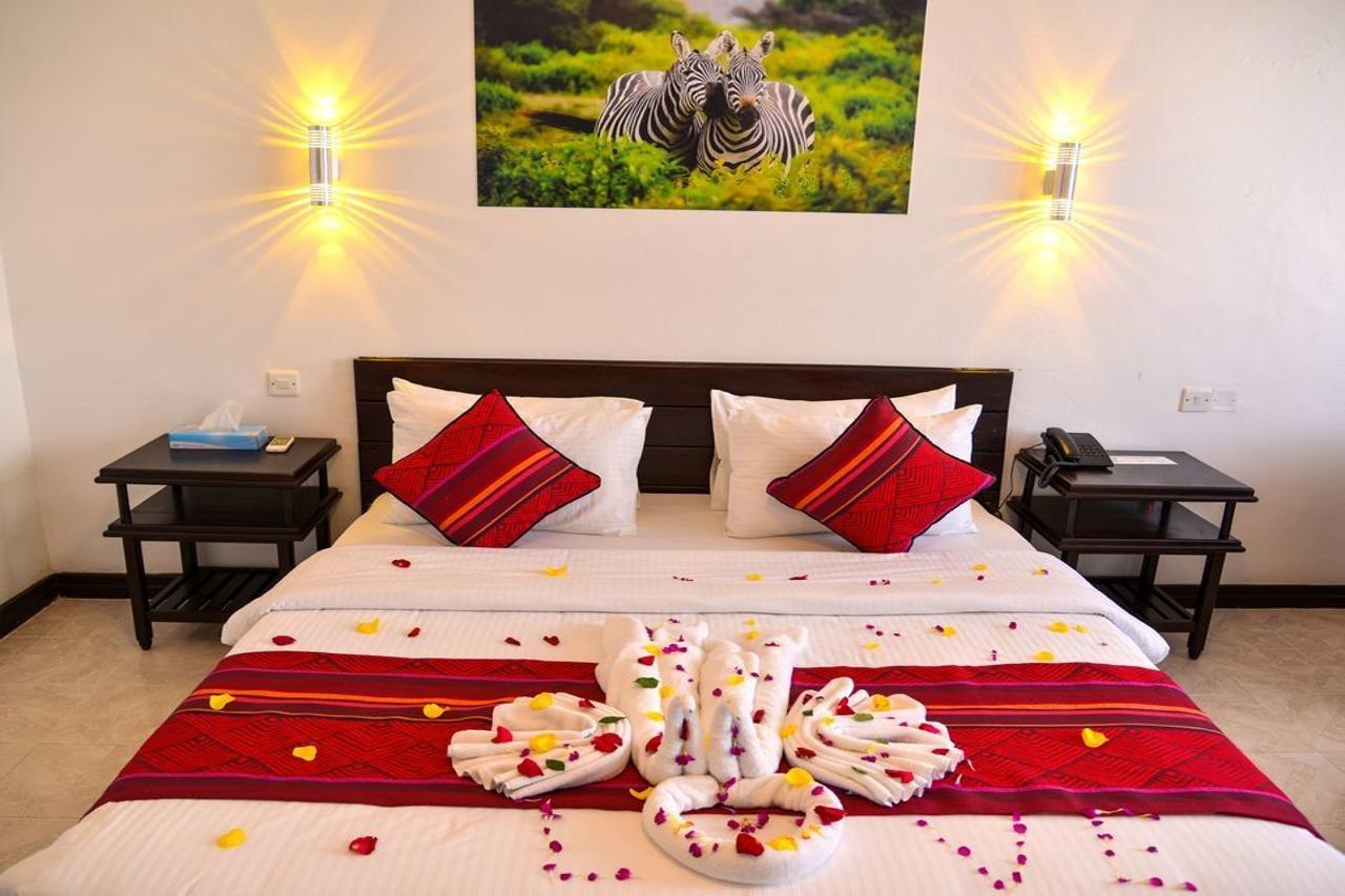 Hotel Sapphire Mombasa Esterno foto